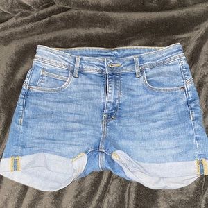 H&M Push Up Shorts